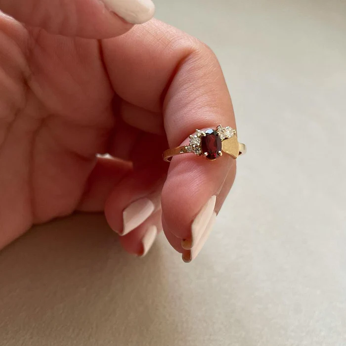 The Diamond Cluster Lotus Ring